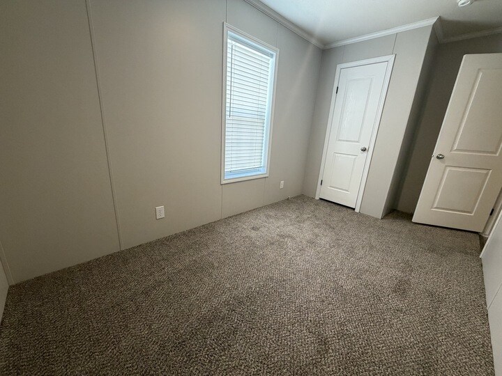 Building Photo - 38056 Johannes Dr