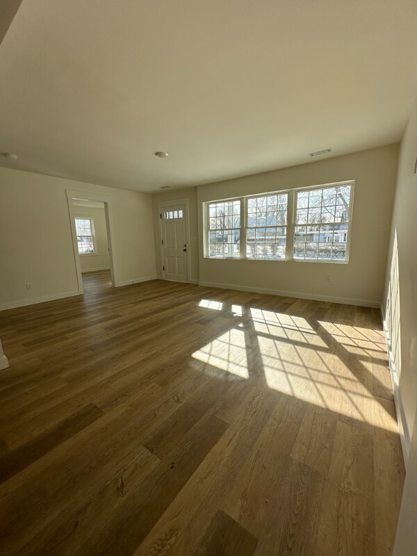 Building Photo - 113 Eastland Ave