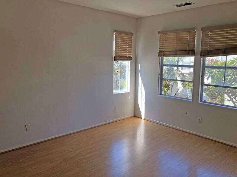 master bedroom - 3767 Carmel View Rd