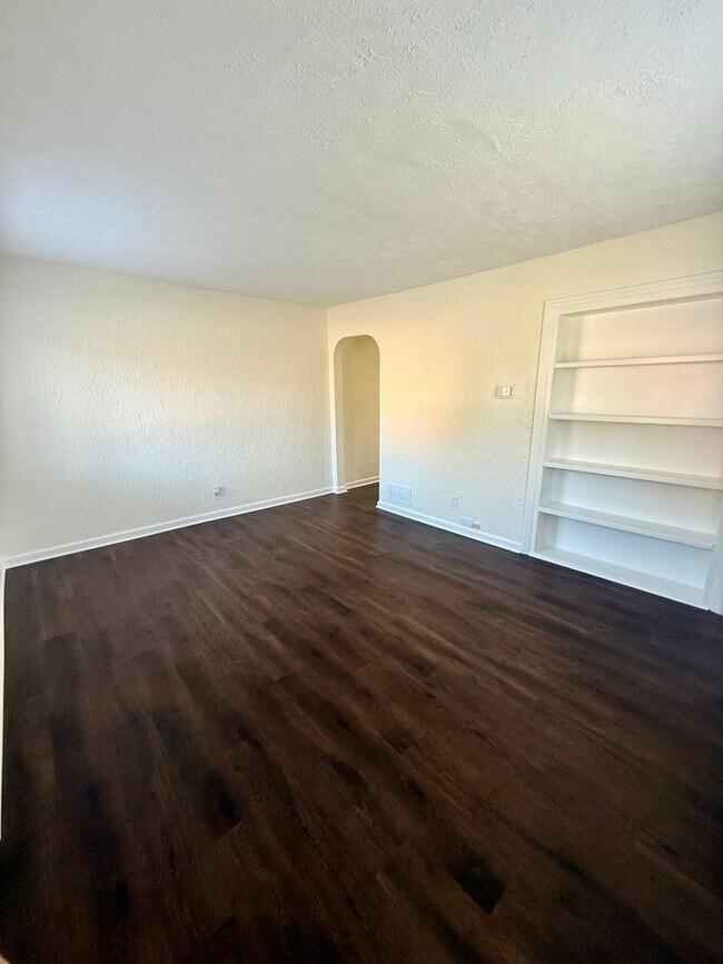 Building Photo - 2640 Aerial Ave