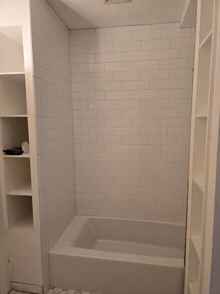 Building Photo - 23 Snow Hill St