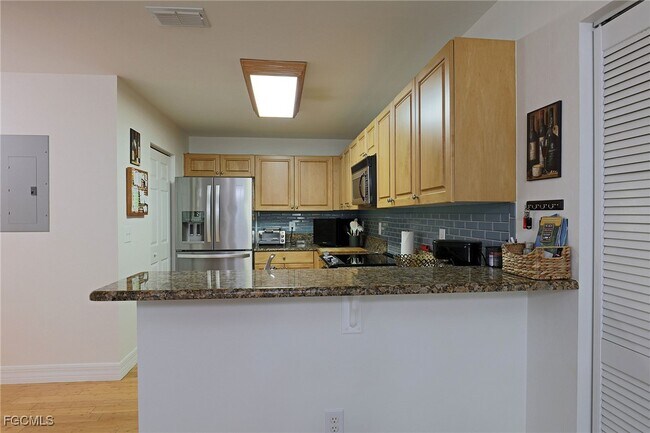 Building Photo - 15460 Bellamar Cir