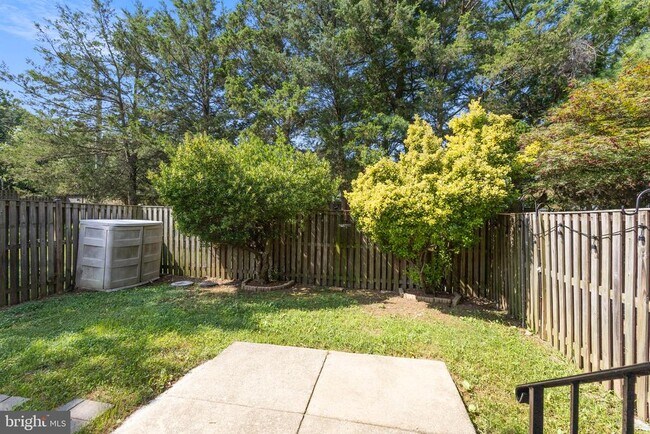 Building Photo - 6531 Brick Hearth Ct