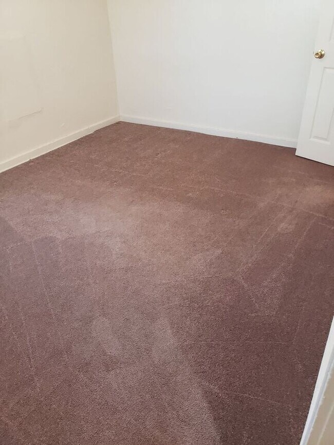 Building Photo - City Heights Duplex coming available soon!