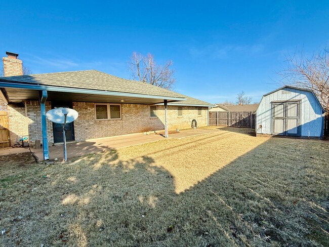 Building Photo - Beautiful 5 Bed 2 Bath Home in OKC