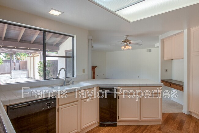 Building Photo - 3209 Avenida Hacienda