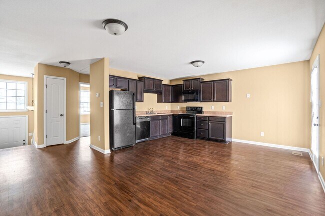 Building Photo - 1719 Thistlewood Dr