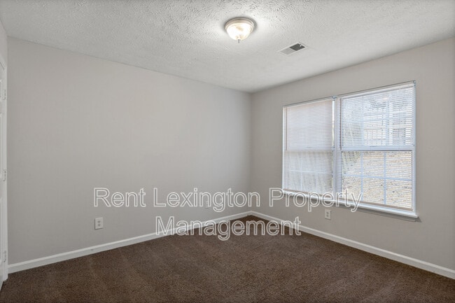Building Photo - 2720 Chelsea Woods Ct