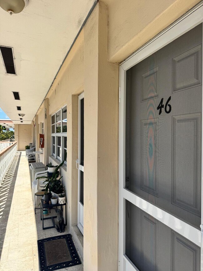 Building Photo - 2001 S Ocean Dr