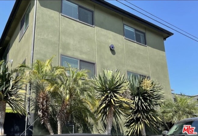 Building Photo - 119 Paloma Ave