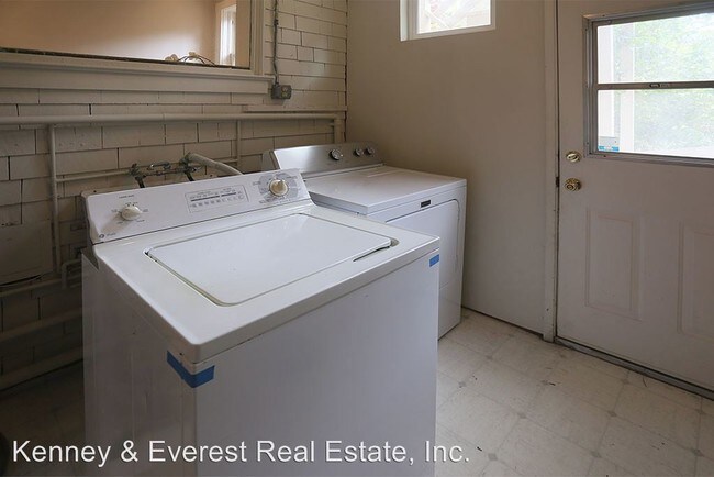 Building Photo - 3 br, 1 bath Apartment - 164A 5th Avenue