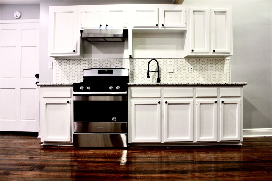 Building Photo - 1124 S 14th St