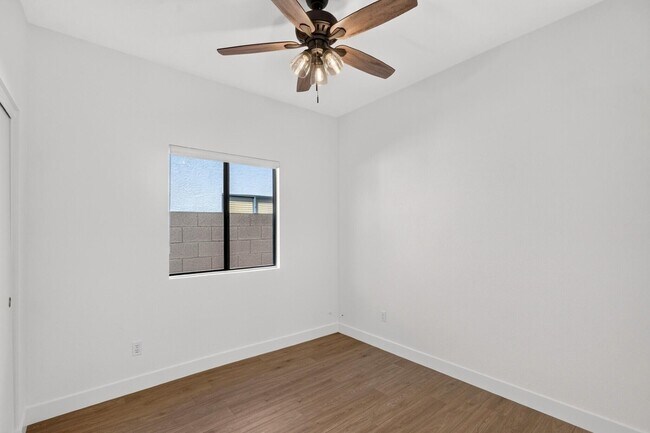 Building Photo - 20415 N 37th Ave