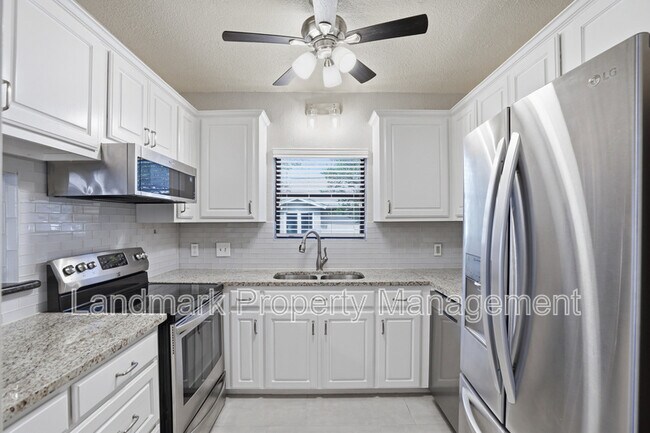 Building Photo - 5845 Water Ridge Dr