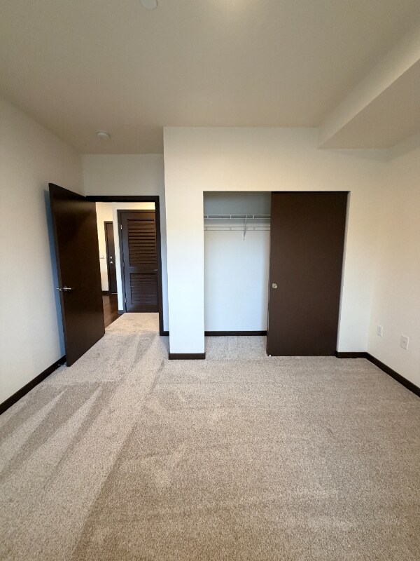 Building Photo - 580 8th Ave NE