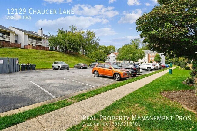 Building Photo - 12129 Chaucer Ln