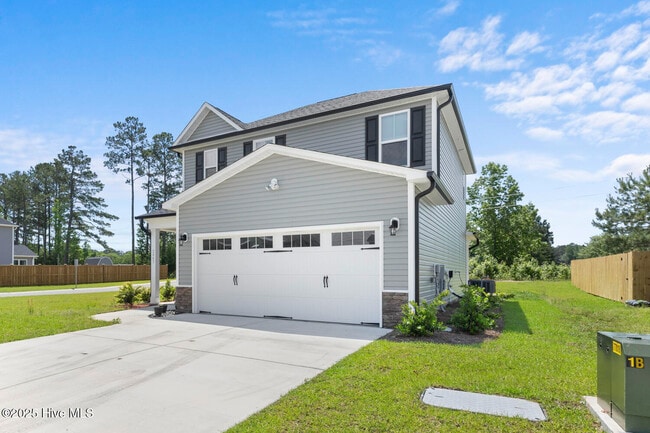Building Photo - 2047 Twilight Dr NE