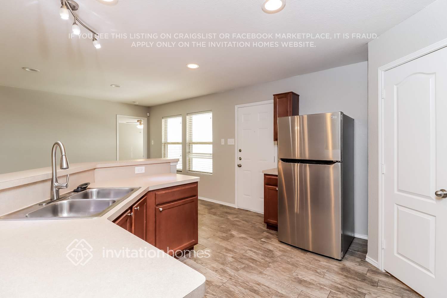Building Photo - 2609 Cherry Hills Ln
