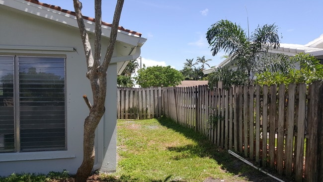 Building Photo - 1132 SW 3rd St