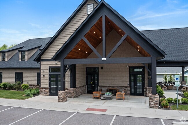 Building Photo - The Villas at Bakers Ridge