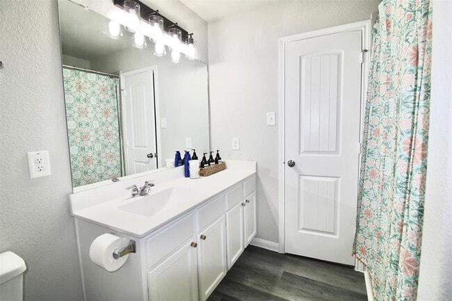 Building Photo - 24930 Adami Veduta Ct