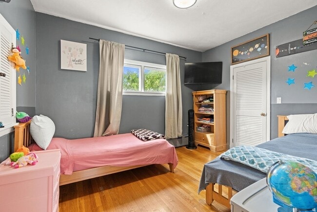 Building Photo - 48 Tapped St