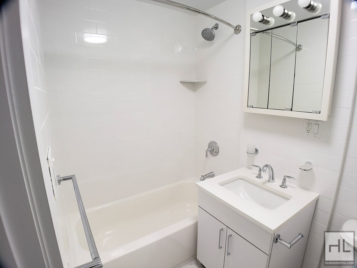 Building Photo - EAST 49 STREET