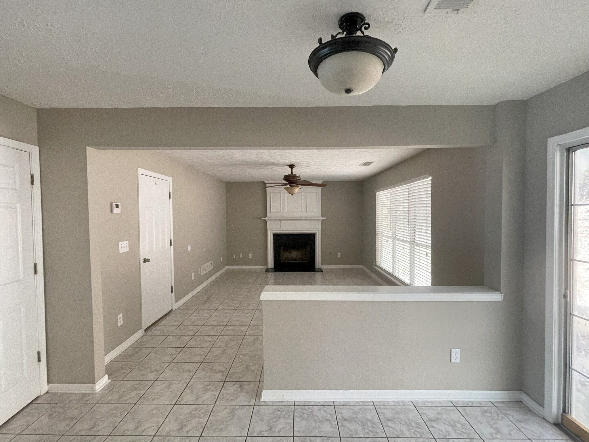 Building Photo - 3790 Oak Park Dr