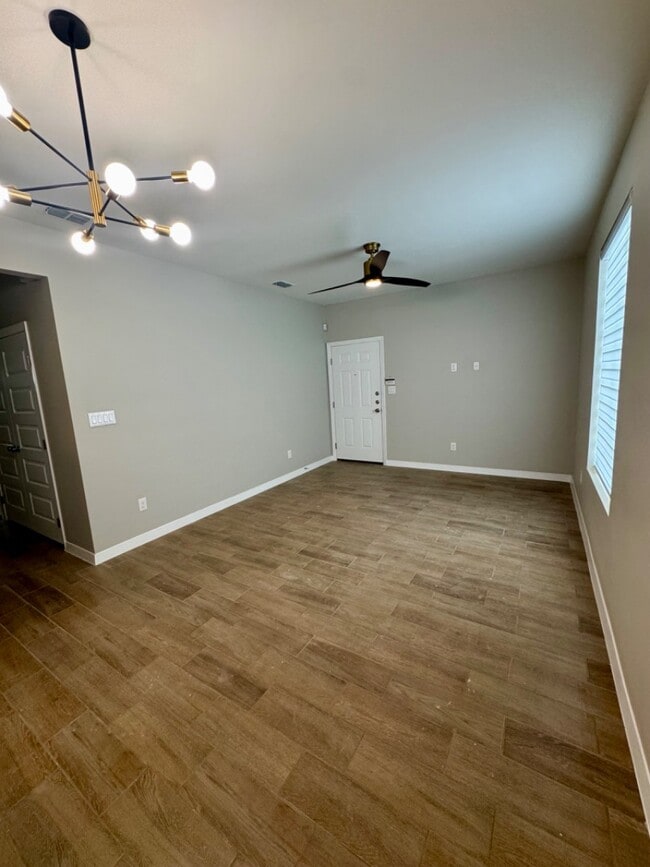 Building Photo - 617 N Delaware St