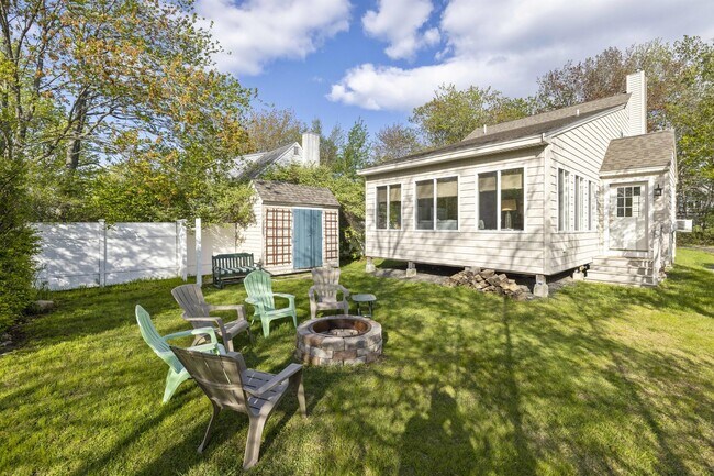 Building Photo - 16 Grasshopper Ln