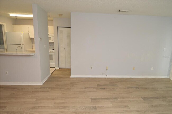 Building Photo - 10265 Gandy Blvd N