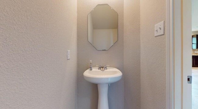 Building Photo - 3010 Orchid Ranch Dr