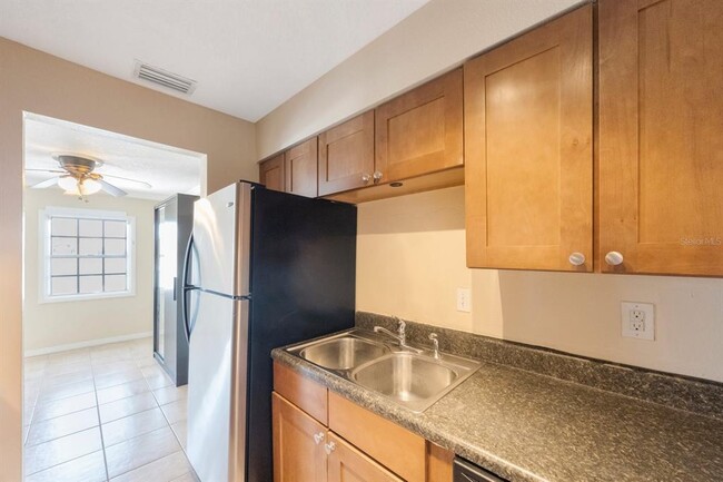 Building Photo - 5092 Beach Dr SE