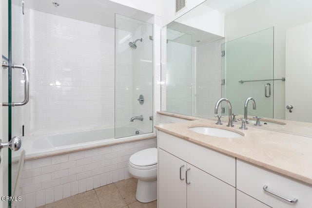 Building Photo - 257 S Spring St