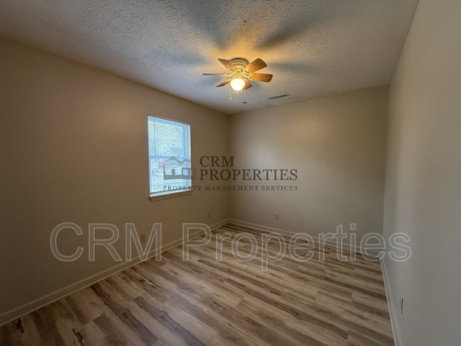 Building Photo - 1908 N Apperson Way