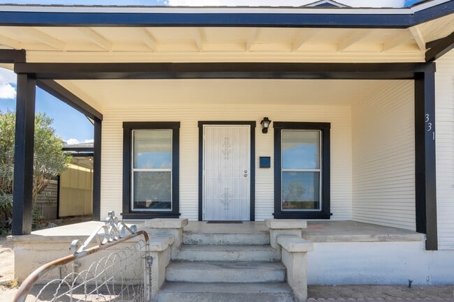 Building Photo - 331 San Emidio St