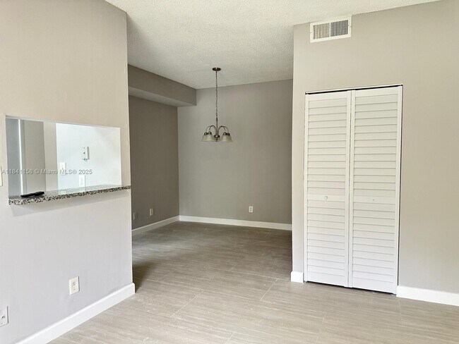 Building Photo - 891 Cypress Park Way