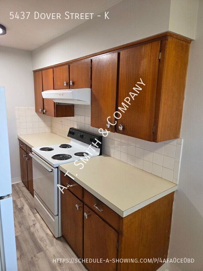 Building Photo - 5437 Dover St