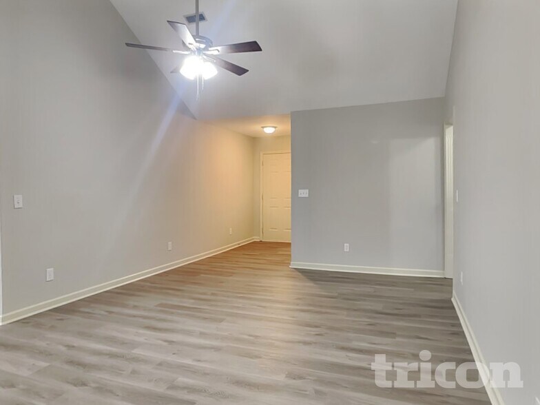 Building Photo - 904 Avery Green Ct