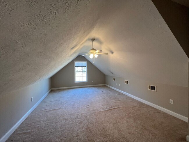 Building Photo - 1521 Mansfield Rd