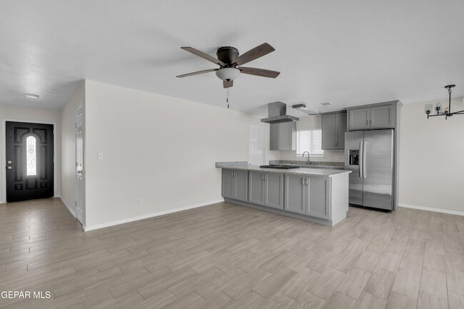 Building Photo - 10516 Cuesta Brava Ln