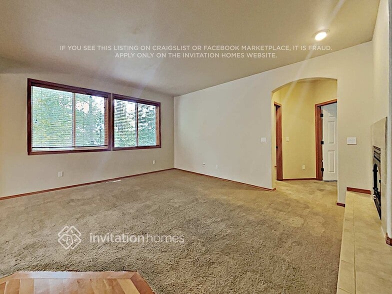 Building Photo - 1717 Weaver Way