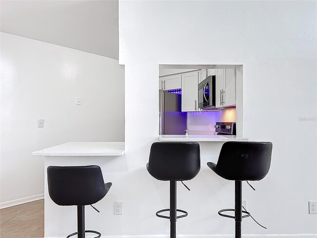 Building Photo - 3923 Atrium Dr