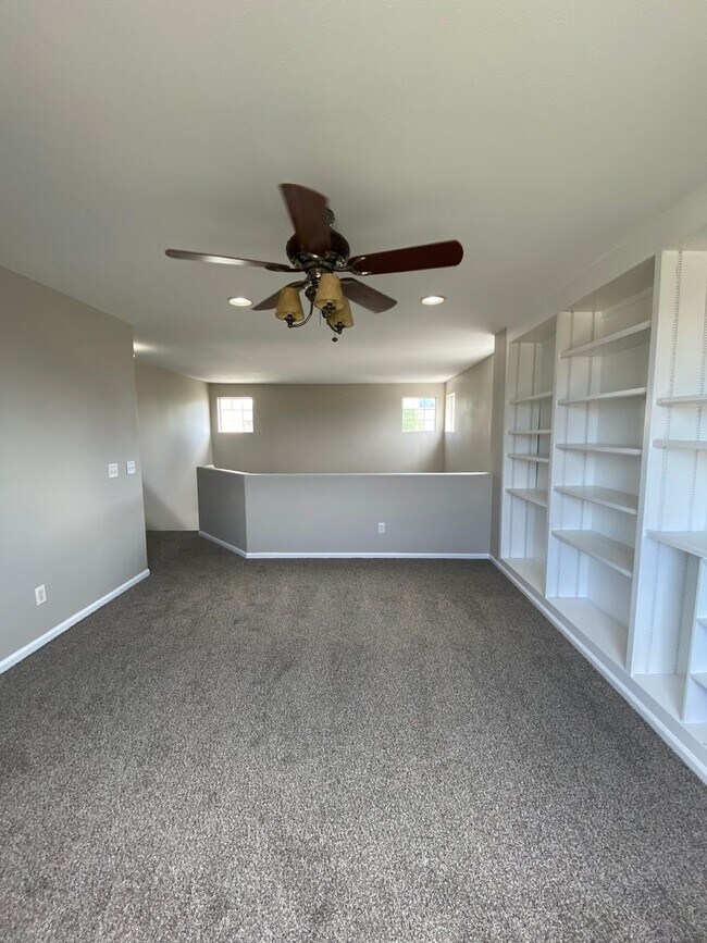 Building Photo - Newly Remodeled 3 Bedroom Home in Claremon...