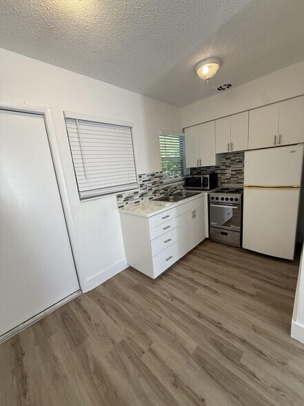Building Photo - 2503 N Ocean Blvd