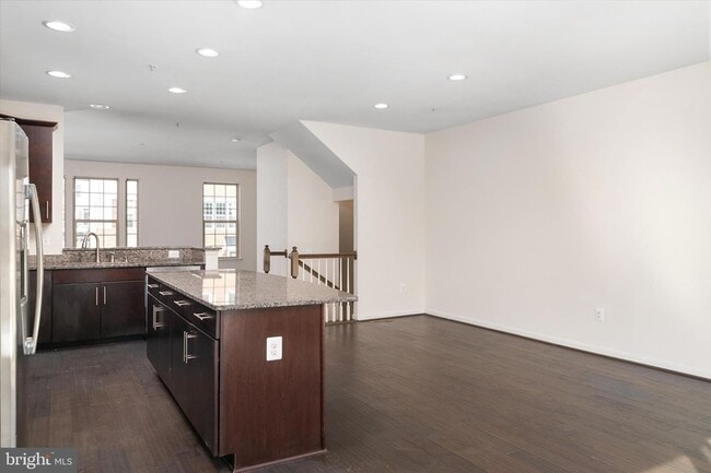 Building Photo - 7627 Hamilton Xing