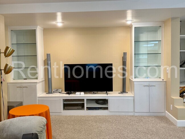 Building Photo - 4204 Explorer Ct