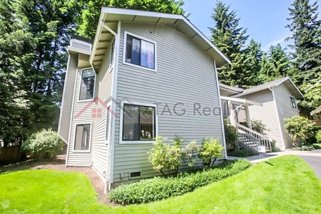 Building Photo - Charming 2 Bed 2 Bath Condo in Redmond