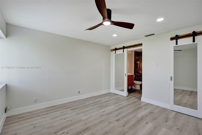 Building Photo - 155 Love Crescent