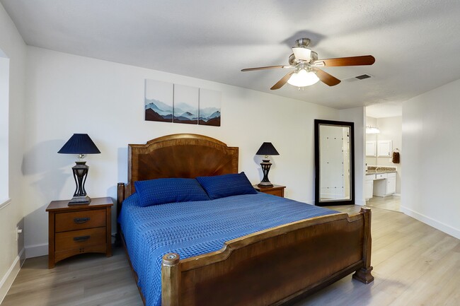 Building Photo - 6819 Yardley Dr